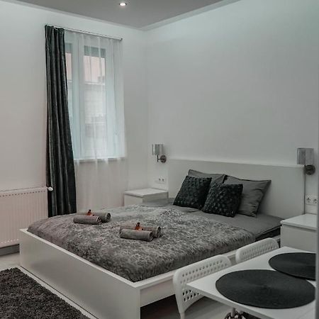 Luxury Pearl Residence Budapest Bagian luar foto